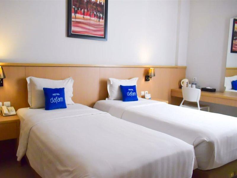 Hotel Dafam Rio Bandung Exterior foto