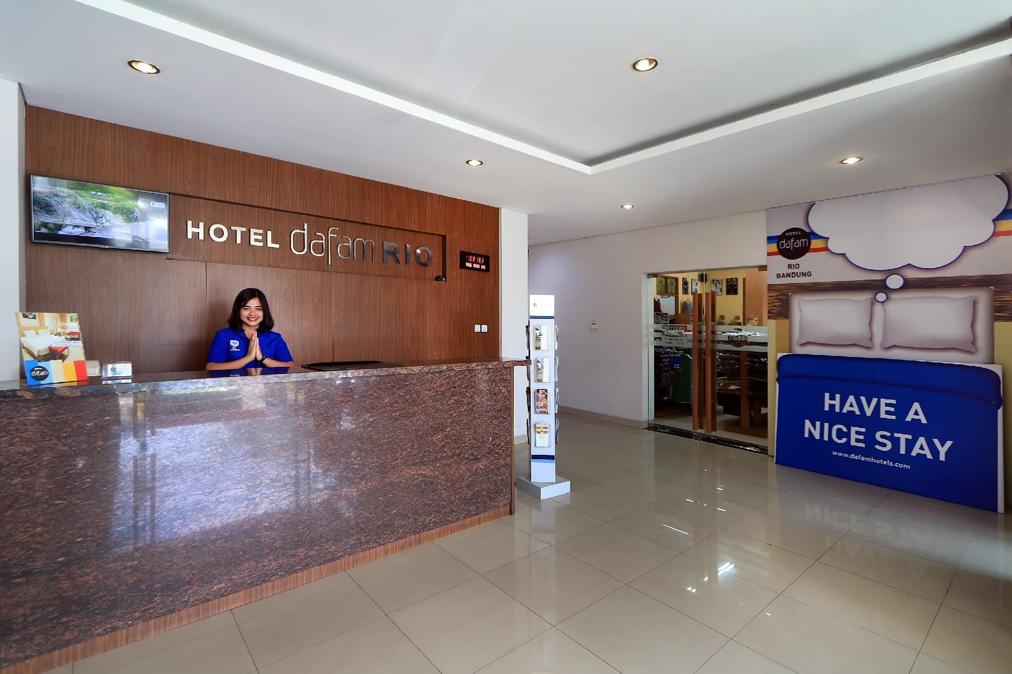 Hotel Dafam Rio Bandung Exterior foto