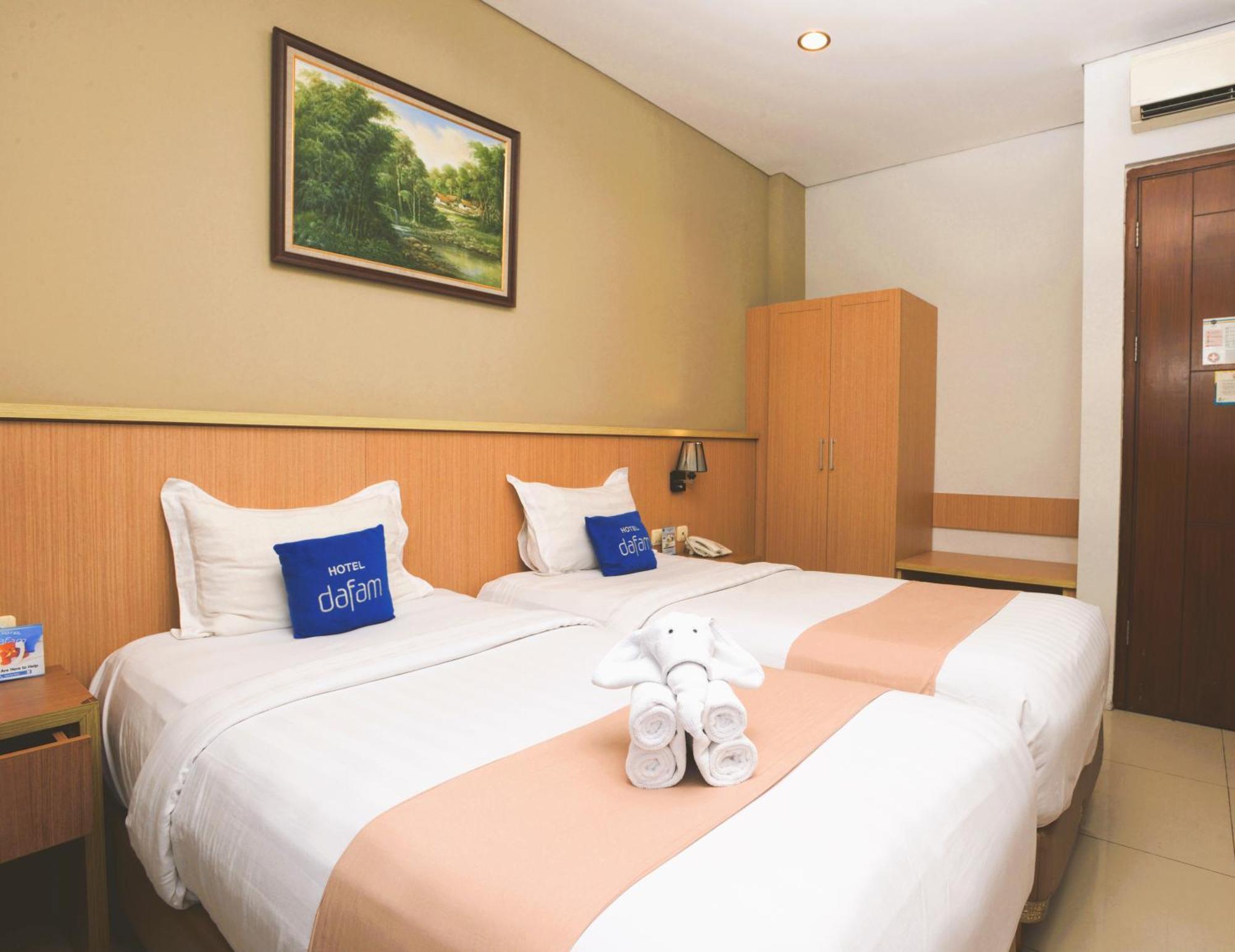 Hotel Dafam Rio Bandung Exterior foto